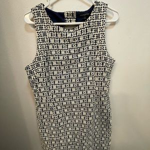 Banana Republic fully lined dress, blue and white, with zipper on the side